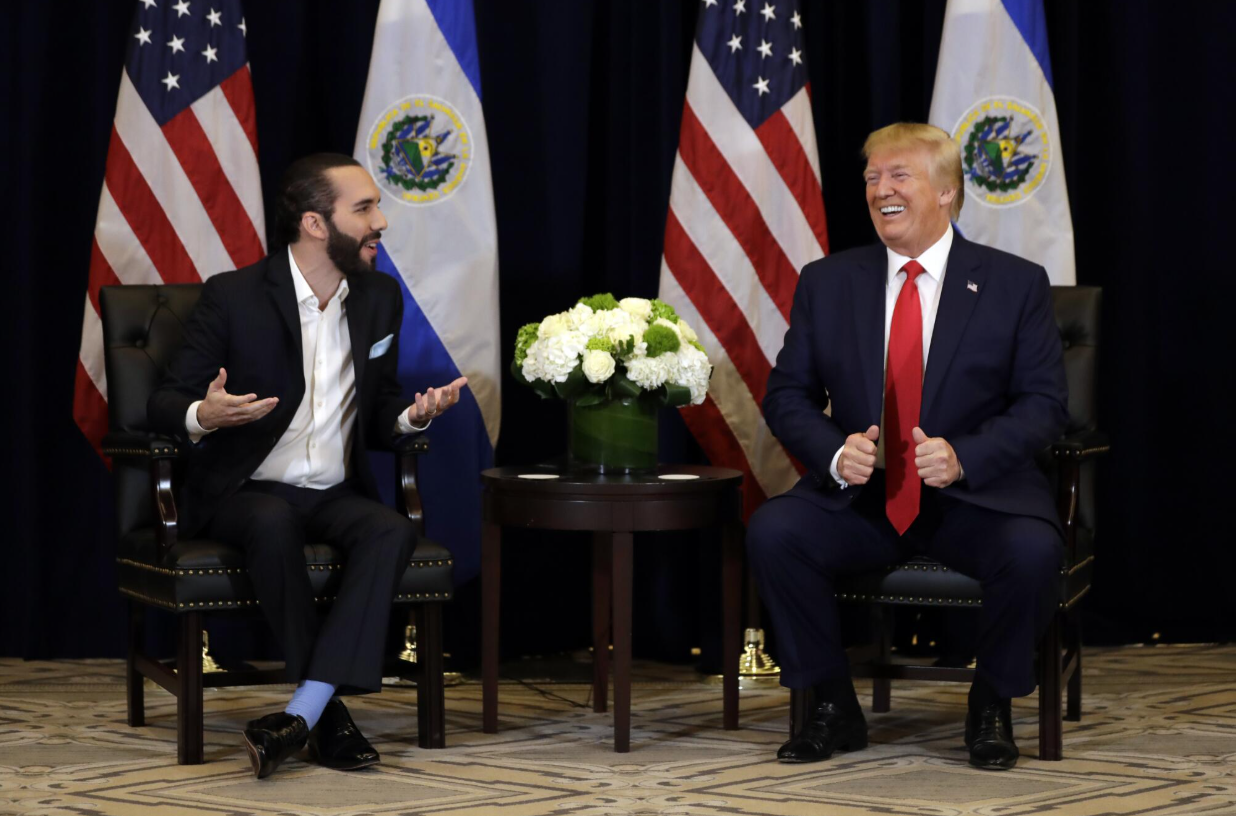 tong-thong-donald-trump-gap-mat-tong-thong-el-salvador-tai-nha-trang Tổng thống Donald Trump gặp mặt Tổng thống El Salvador tại Nhà Trắng